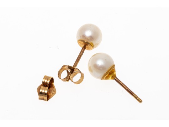 14k Yellow Gold Classic 5.75 Mm Cultured Pearl Stud Earrings