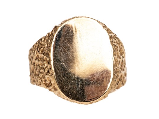 14k Yellow Gold Vintage Wide Hammered Motif Signet Ring, Size 10.25