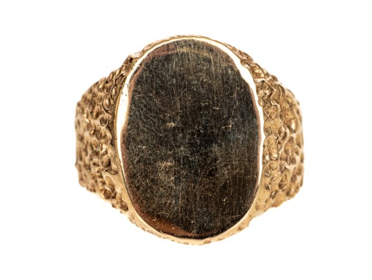 14k Yellow Gold Vintage Wide Hammered Motif Signet Ring, Size 10.25