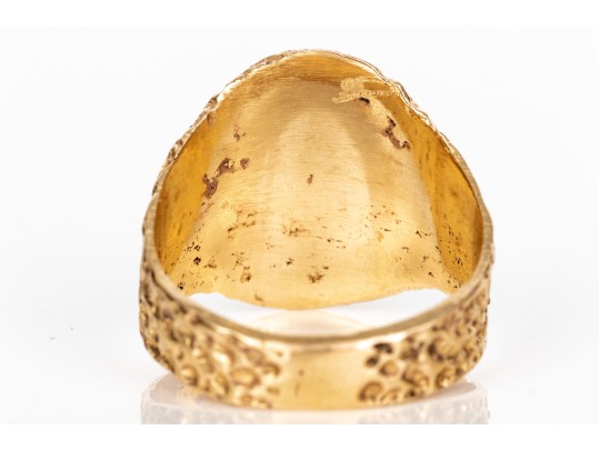 14k Yellow Gold Vintage Wide Hammered Motif Signet Ring, Size 10.25