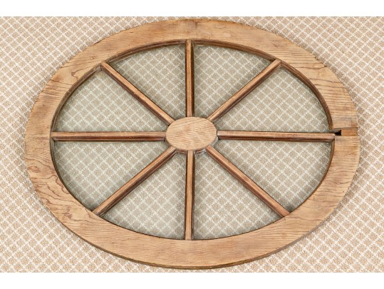 Rustic Wood Wagon Wheel