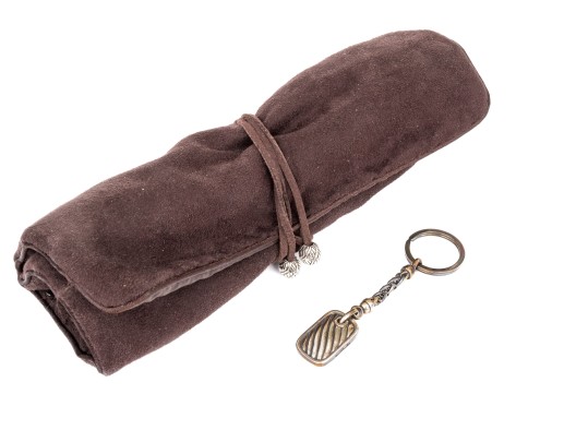 David Yurman Sterling Silver Ribbed Key Ring And Suede Wrap Style Jewelry Pouch