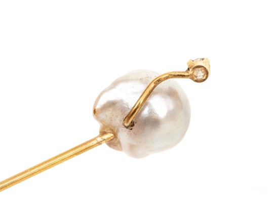 14k Yellow Gold Baroque Pearl Form And White Sapphire Stick Pin