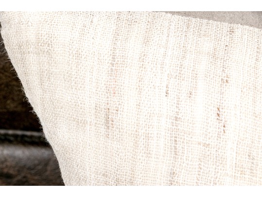 Medium Luxury Size Down Filled Pillow