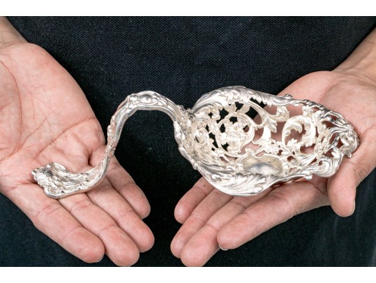 Theodore B. Starr Antique Bonbonnière Sterling Spoon, 8.34 Ozt.