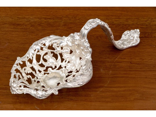 Theodore B. Starr Antique Bonbonnière Sterling Spoon, 8.34 Ozt.