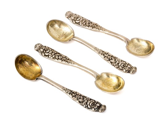 T & Co. Sterling Silver Pretty Set Of Four Vintage Salt Spoons