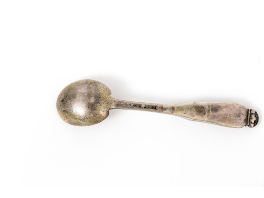 T & Co. Sterling Silver Pretty Set Of Four Vintage Salt Spoons