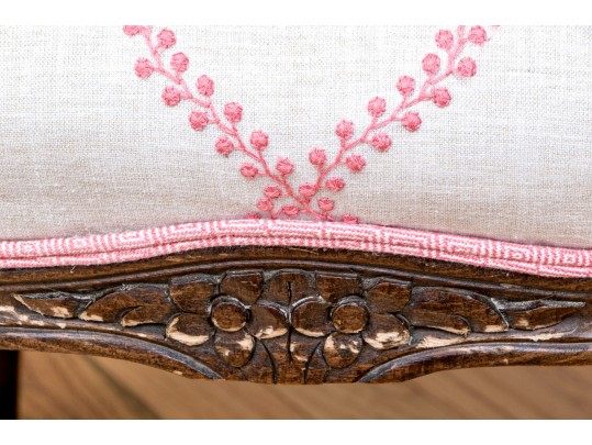 Chic Louis XV Style Fauteuil