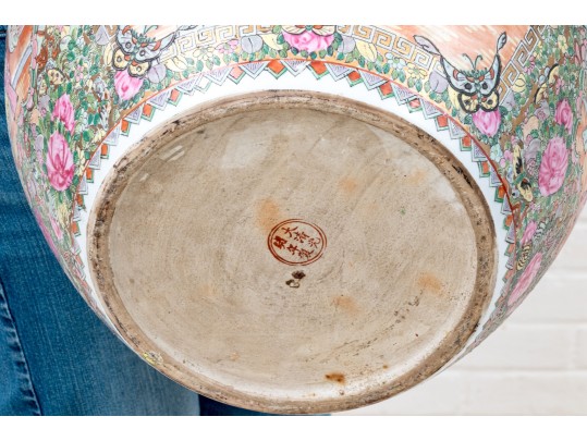 Chinese Export Rose Medallion Jardiniere, 20th C.