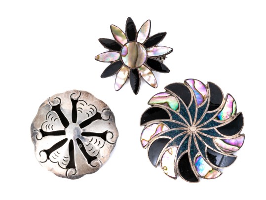 Collection Of Southwestern Motif Round Brooches, Including Onyx And Mother-of-pearl Inlay