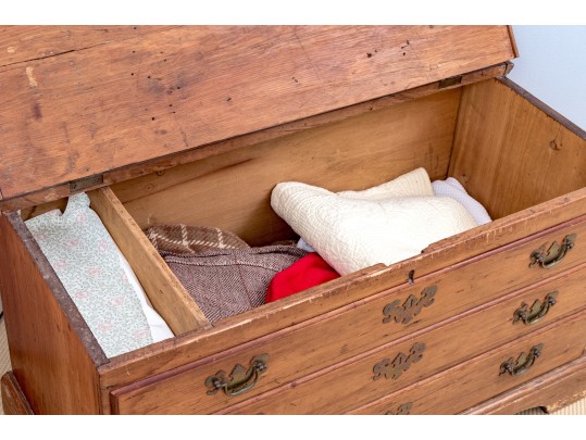 Unusual Connecticut Federal Pine Blanket Chest With Faux Drawers, Ca, 1800-20