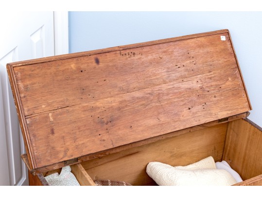 Unusual Connecticut Federal Pine Blanket Chest With Faux Drawers, Ca, 1800-20