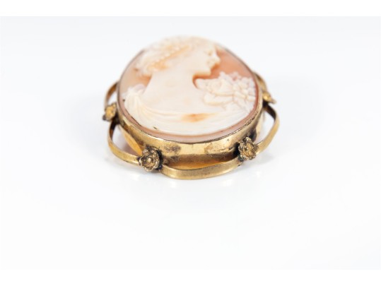 1/20 12K Gold Cameo Brooch
