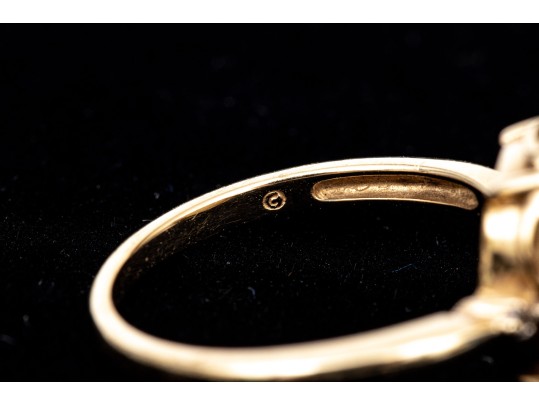 10k Yellow Gold Pretty Oval White Opal Ring, Size 7
