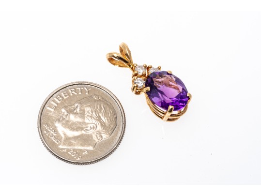 14k Yellow Gold Classic Oval Amethyst And Diamond Topped Pendant