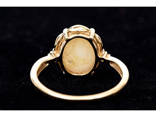 10k Yellow Gold Pretty Oval White Opal Ring, Size 7