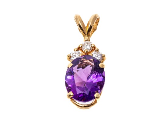 14k Yellow Gold Classic Oval Amethyst And Diamond Topped Pendant