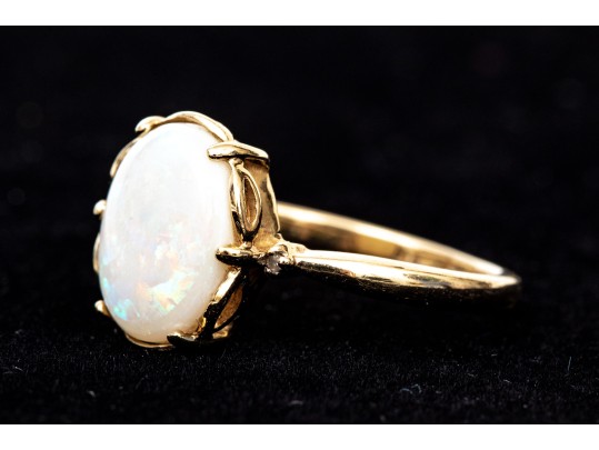 10k Yellow Gold Pretty Oval White Opal Ring, Size 7