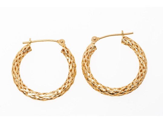 14k Yellow Gold Striking Diamond Cut Patterned Lattice Hoop Earrings