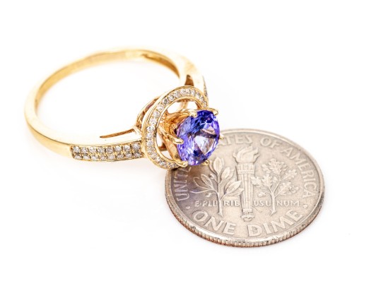 10k Yellow Gold Pretty Tanzaite And Diamond Halo Ring, Size 6.5