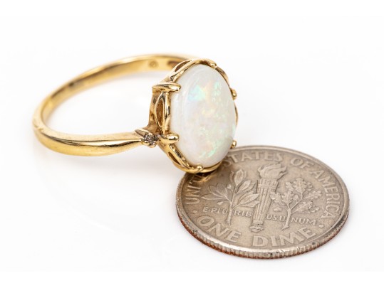 10k Yellow Gold Pretty Oval White Opal Ring, Size 7