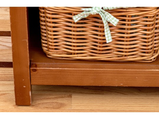 Adorable Entryway Storage Bench With Three Baskets