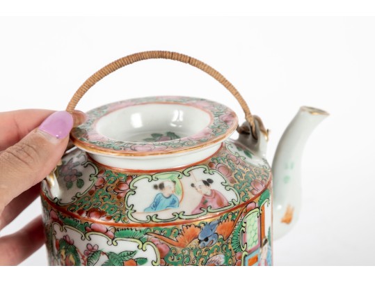 Chinese 19th Century Rose Mandarin Teapot 
