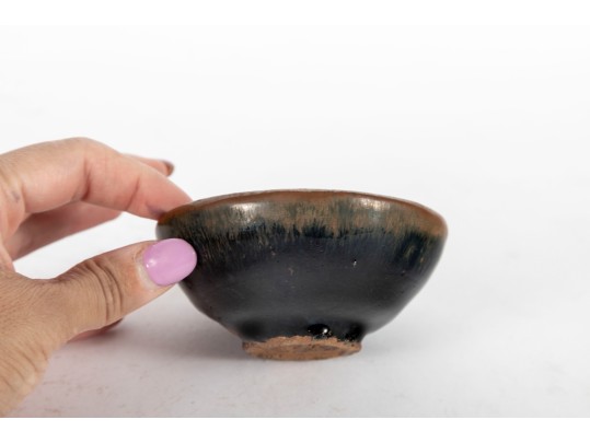 Small Chinese Glazed Bowl, Probably (Song (960 - 1279)/ Yuan (1271 - 1368) Dynasty) 