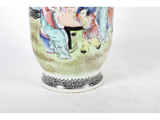 20th Century Chinese Famille Rose Porcelain Vase