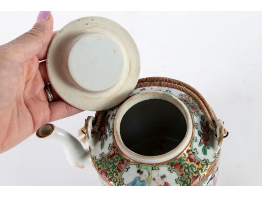 Chinese 19th Century Rose Mandarin Teapot 