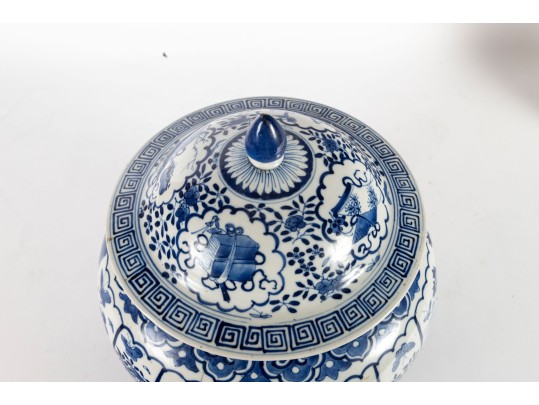 Qing Dynasty Blue & White Porcelain Lidded Jar