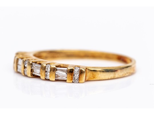 14k Yellow Gold Baguette And Round Diamond Bar Set Ring, App. 0.18 TCW, Size 6.25
