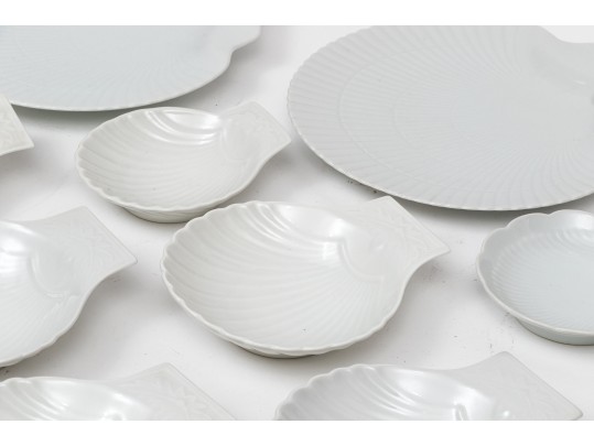 Assembled Set Of Porcelain Shell Bowls