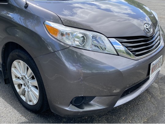 2014 Toyota Sienna LE Minivan 4D, 110166 Miles, Estate Vehicle ***LIMITED TO CT RESIDENTS ONLY***