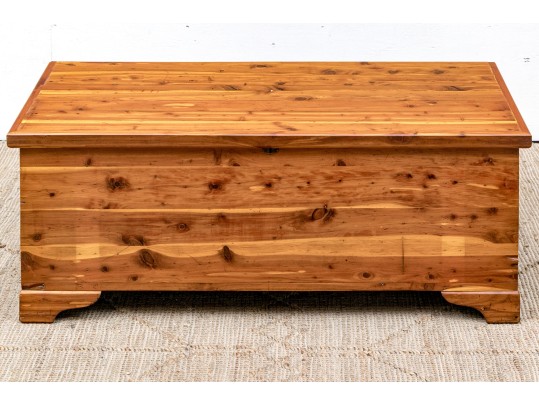 Beautiful Large Vintage Cedar Chest, Pristine And Professionally Restored