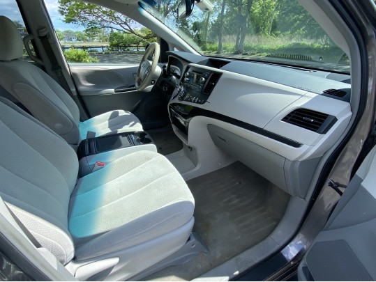 2014 Toyota Sienna LE Minivan 4D, 110166 Miles, Estate Vehicle ***LIMITED TO CT RESIDENTS ONLY***