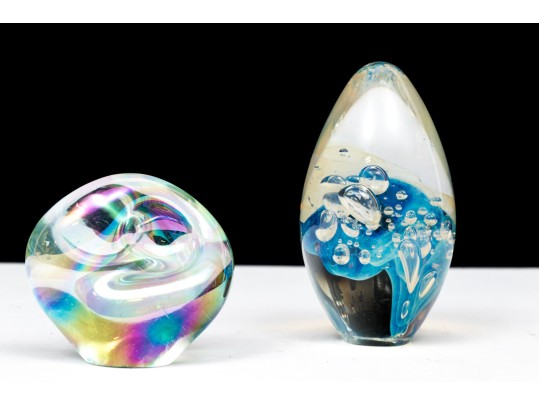 Robert Eickholt (American [OH], B. 1947) Duo Of Art Glass Paperweights