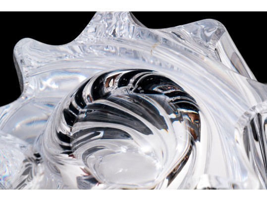 French Vannes Crystal Spiral Swirl Vase