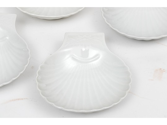 Assembled Set Of Porcelain Shell Bowls
