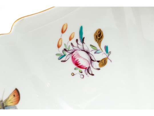 Mottahedeh Vista Alegre Hand-painted Porcelain Lobed Bowl