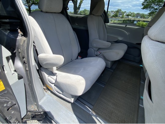 2014 Toyota Sienna LE Minivan 4D, 110166 Miles, Estate Vehicle ***LIMITED TO CT RESIDENTS ONLY***