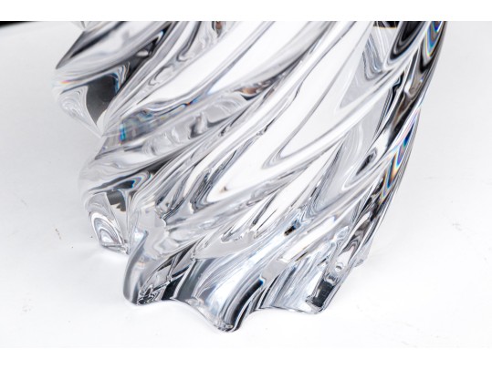 French Vannes Crystal Spiral Swirl Vase