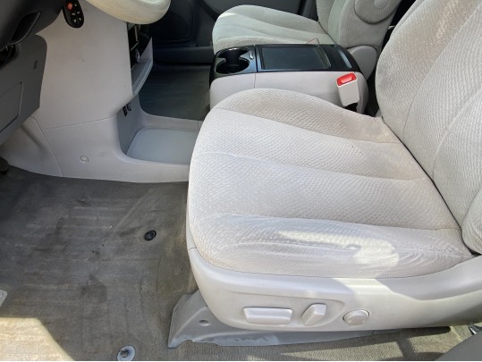 2014 Toyota Sienna LE Minivan 4D, 110166 Miles, Estate Vehicle ***LIMITED TO CT RESIDENTS ONLY***