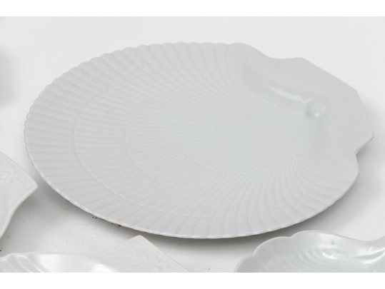 Assembled Set Of Porcelain Shell Bowls