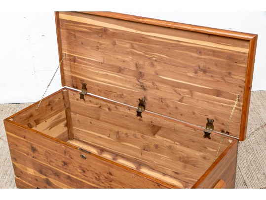 Beautiful Large Vintage Cedar Chest, Pristine And Professionally Restored