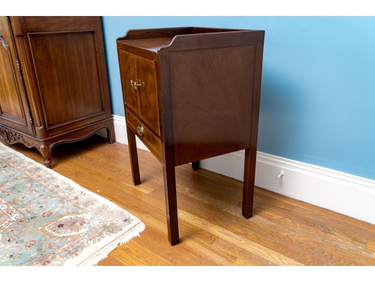 Quality Mahogany Georgian Style Commode