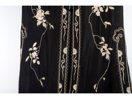Chinese Silk Embroidered Robe