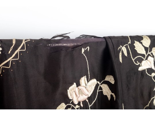 Chinese Silk Embroidered Robe