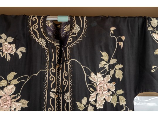 Chinese Silk Embroidered Robe